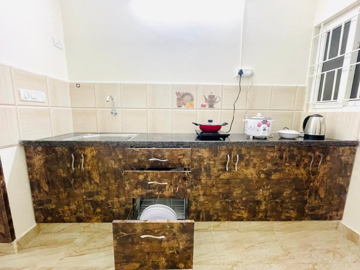 Lsr Service Apartments Tirupati Extérieur photo
